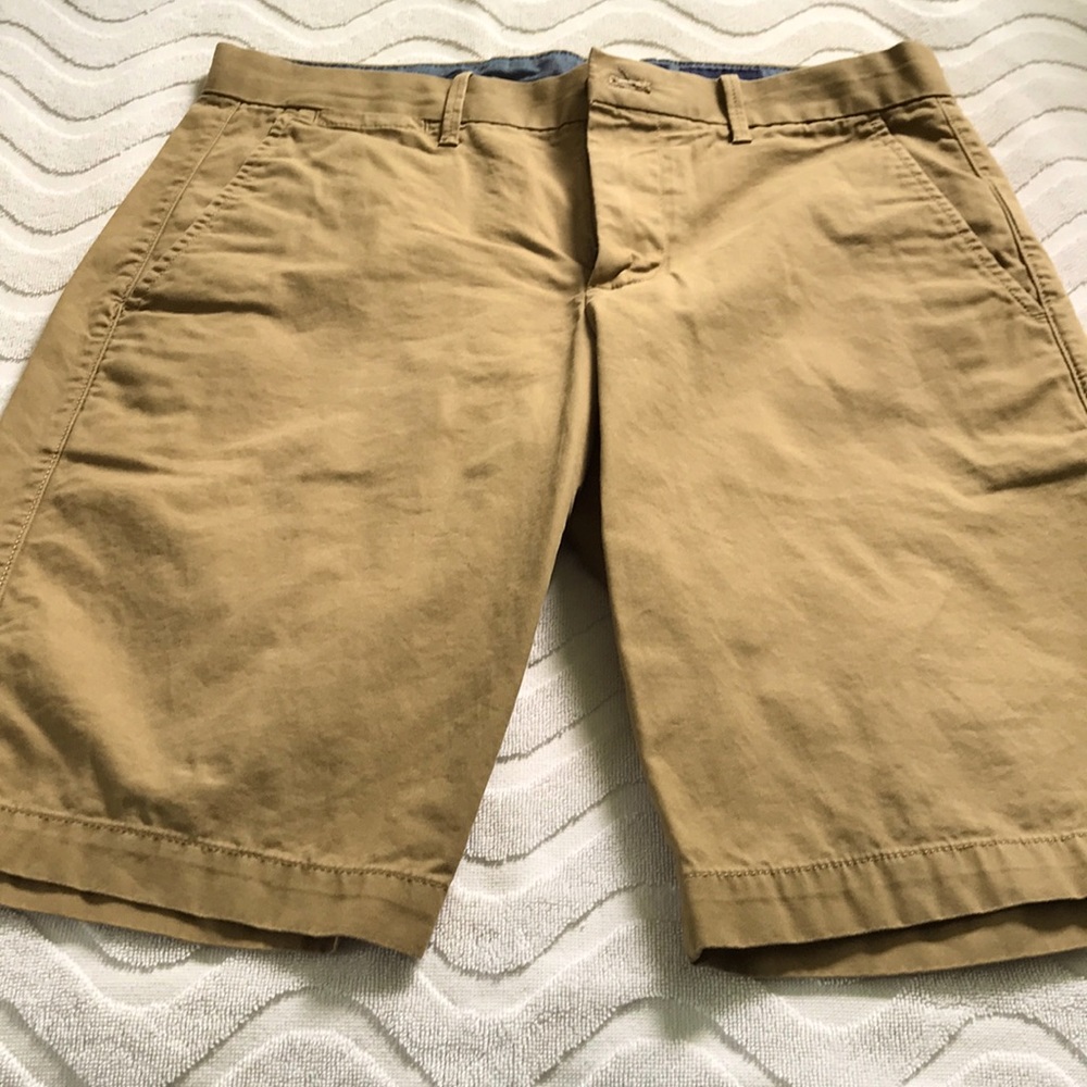 Men’s Gap shorts
